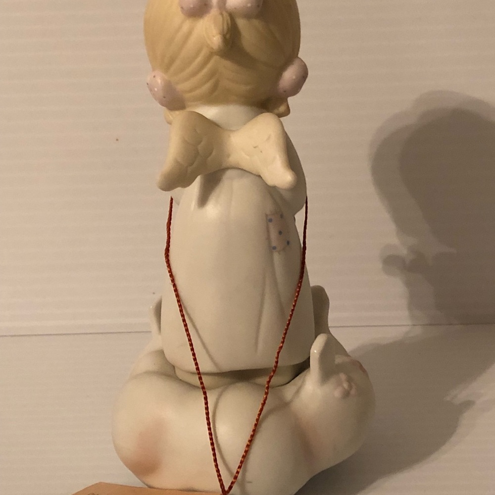 Precious Moments Sending you a rainbow figurine - Picture 4 of 8